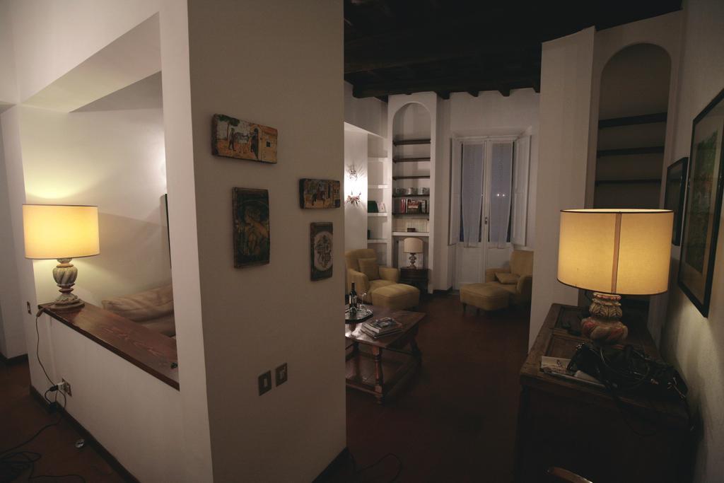 Domus Antonella A Trastevere Roma Exterior foto